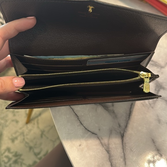 AUTHENTIC LV WALLET - Picture 9 of 12